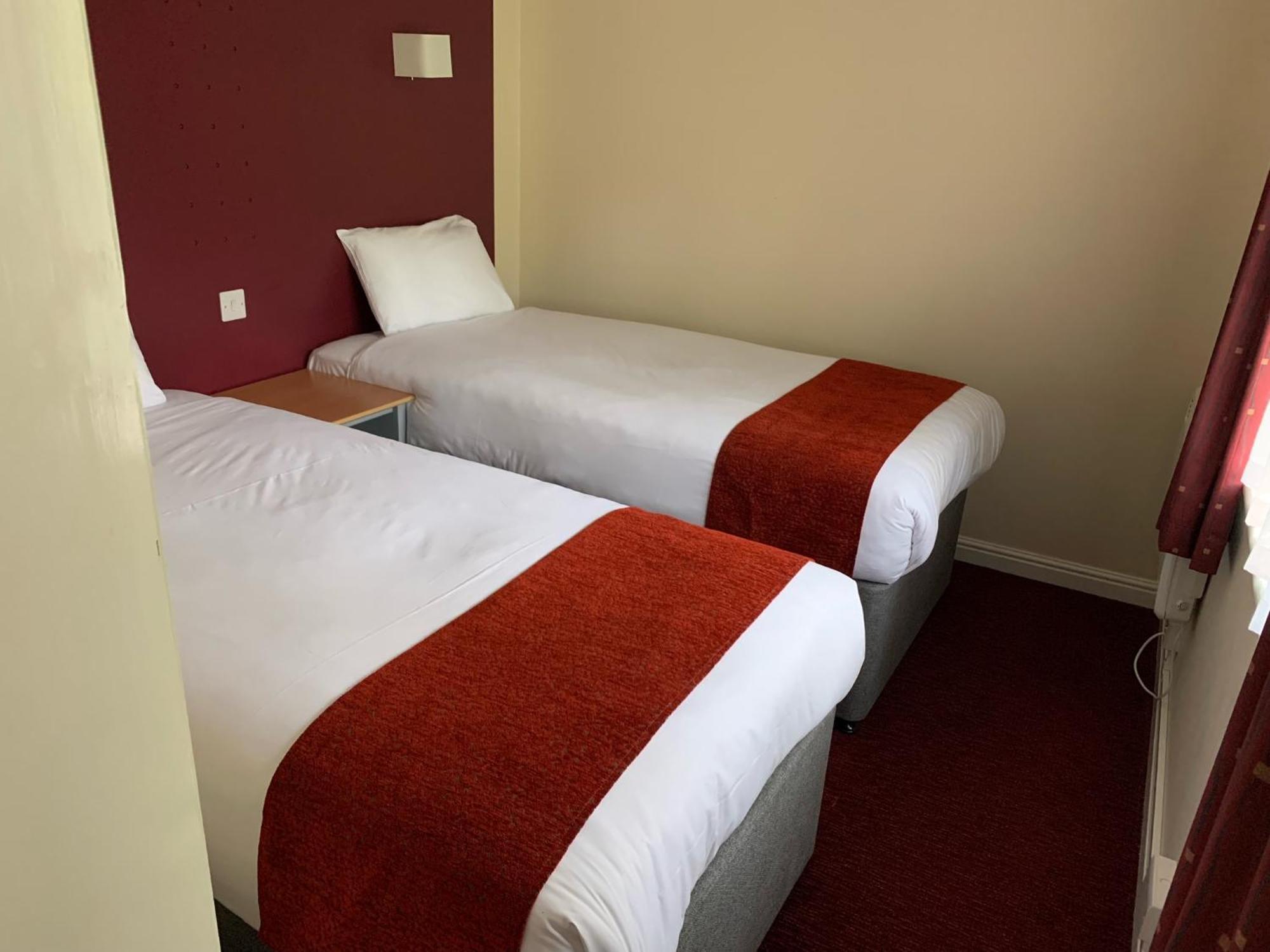 Chilworth  Days Inn Southampton Rownhams חדר תמונה