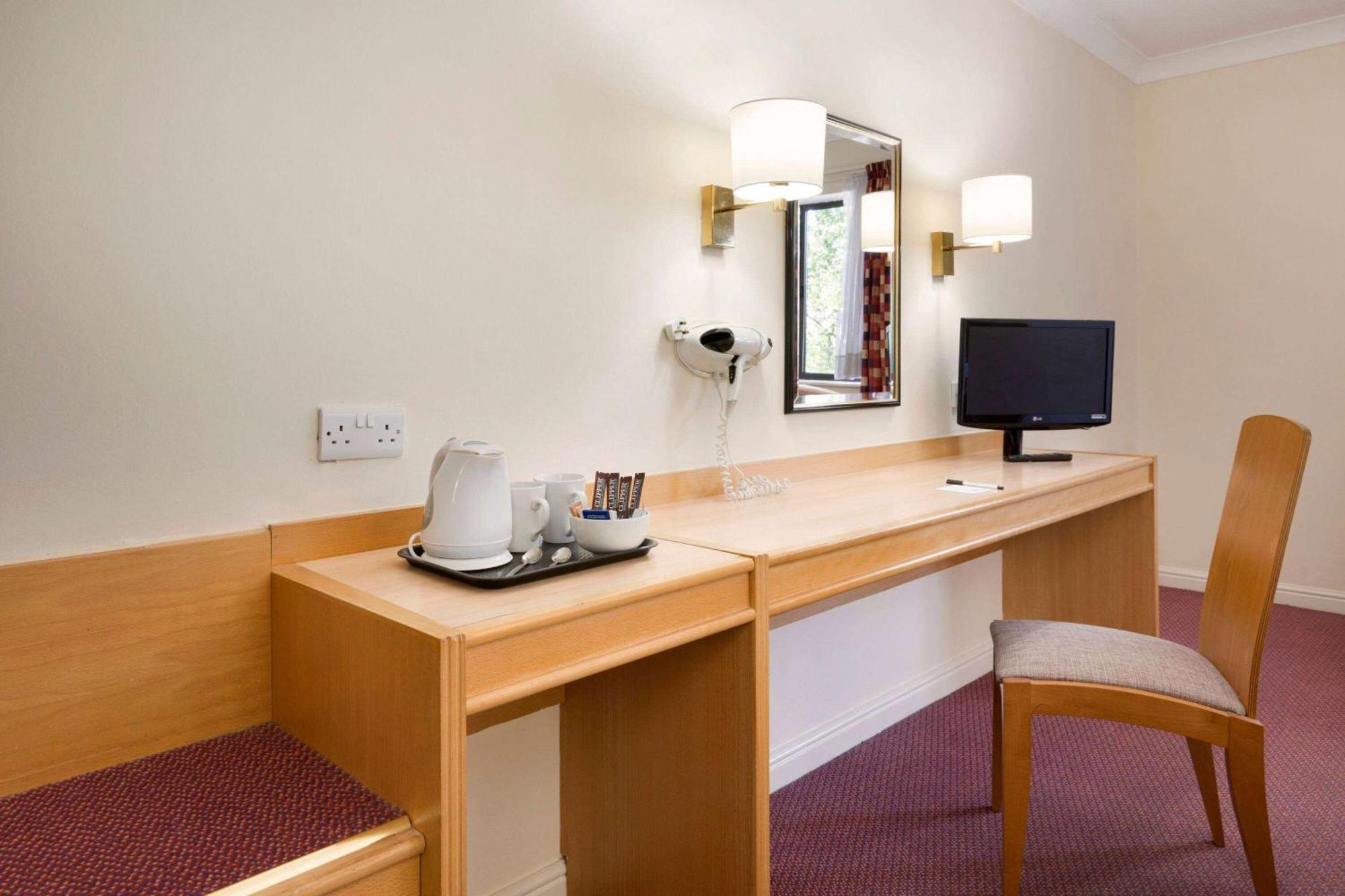 Chilworth  Days Inn Southampton Rownhams מראה חיצוני תמונה