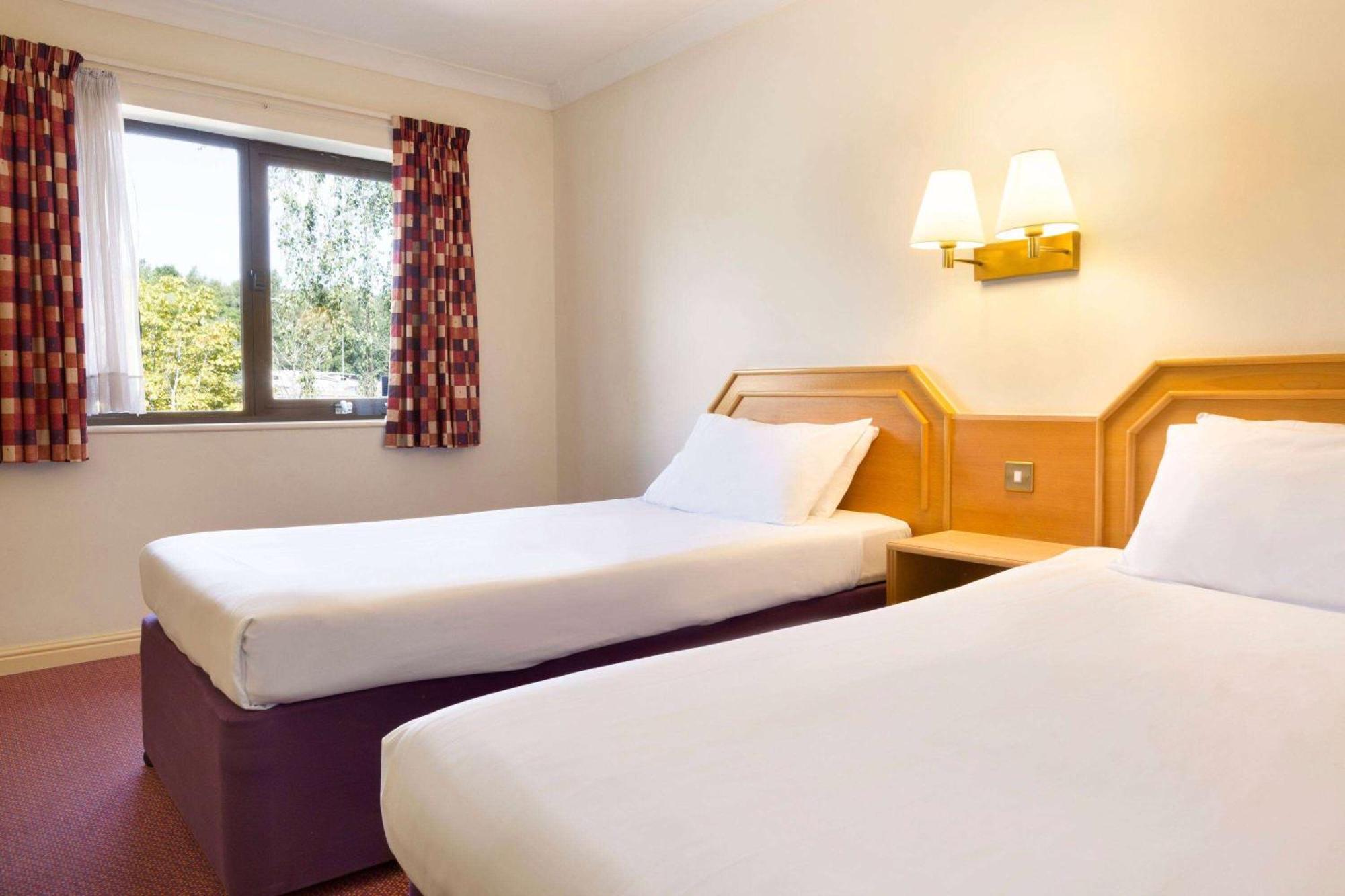 Chilworth  Days Inn Southampton Rownhams מראה חיצוני תמונה