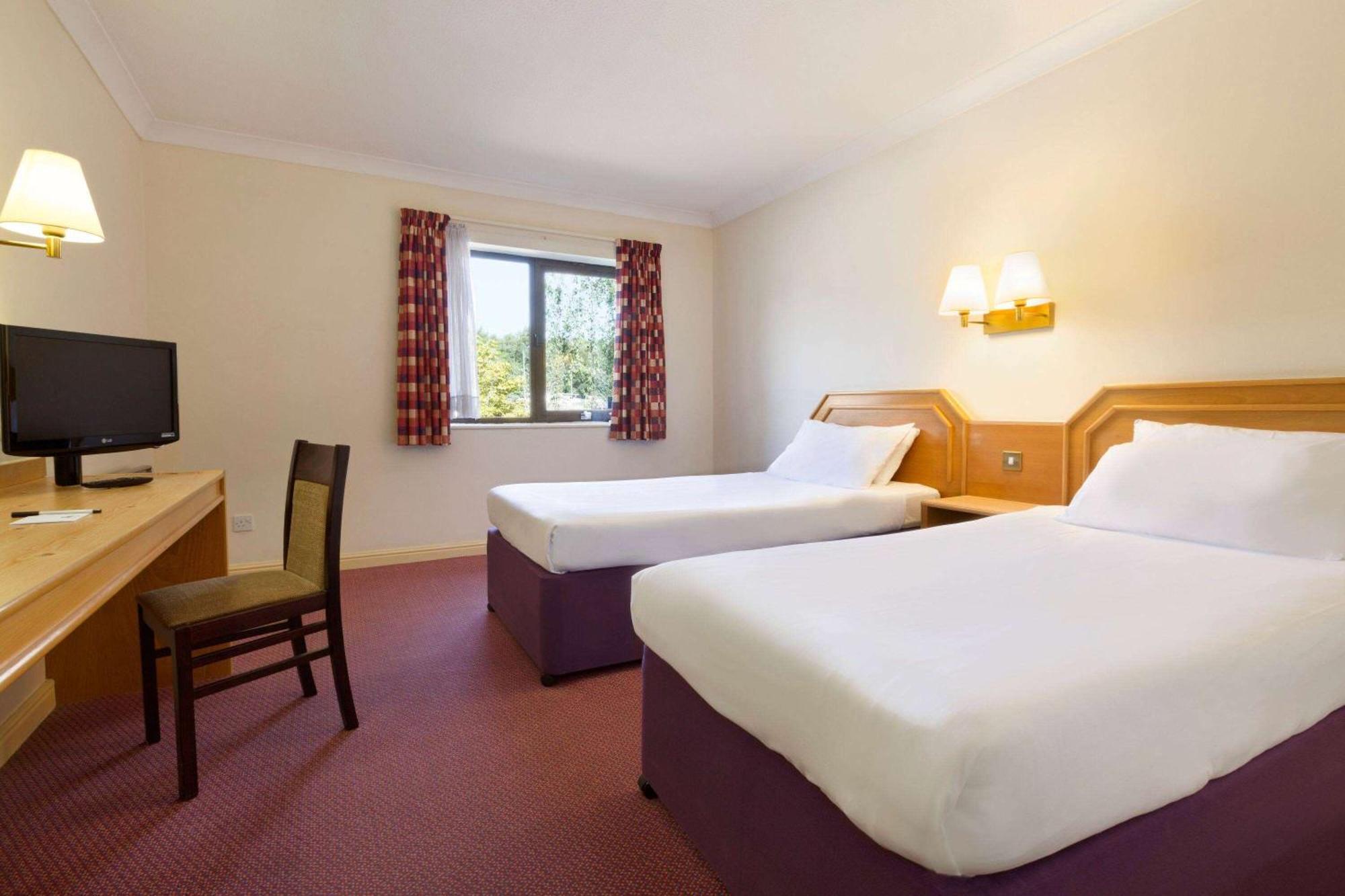 Chilworth  Days Inn Southampton Rownhams מראה חיצוני תמונה