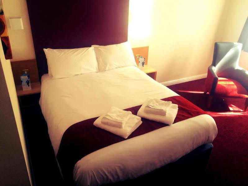 Chilworth  Days Inn Southampton Rownhams מראה חיצוני תמונה