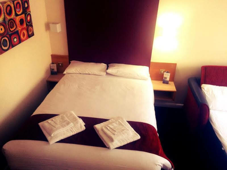 Chilworth  Days Inn Southampton Rownhams מראה חיצוני תמונה